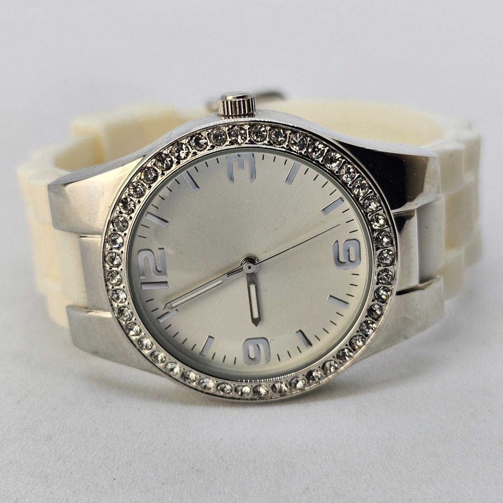 Womens Watch 36mm Gray Dial Crystal Bezel White Plastic Bands New Battery Womens Watch 36mm Gray Dial Crystal Bezel White Plastic Bands New Battery